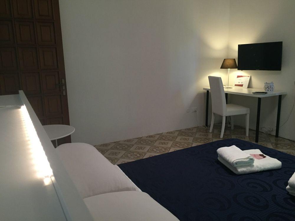 Bed & Breakfast Villa Angela Taranto Exterior foto